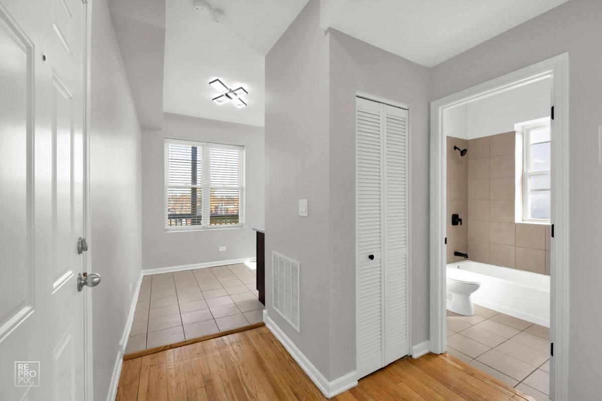 Apartment for rent at 1145 N Austin Blvd, Chicago, IL 60651
