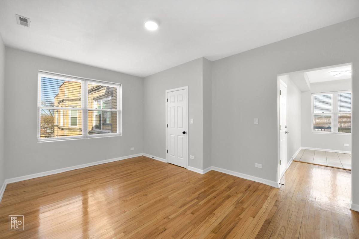 Apartment for rent at 1145 N Austin Blvd, Chicago, IL 60651