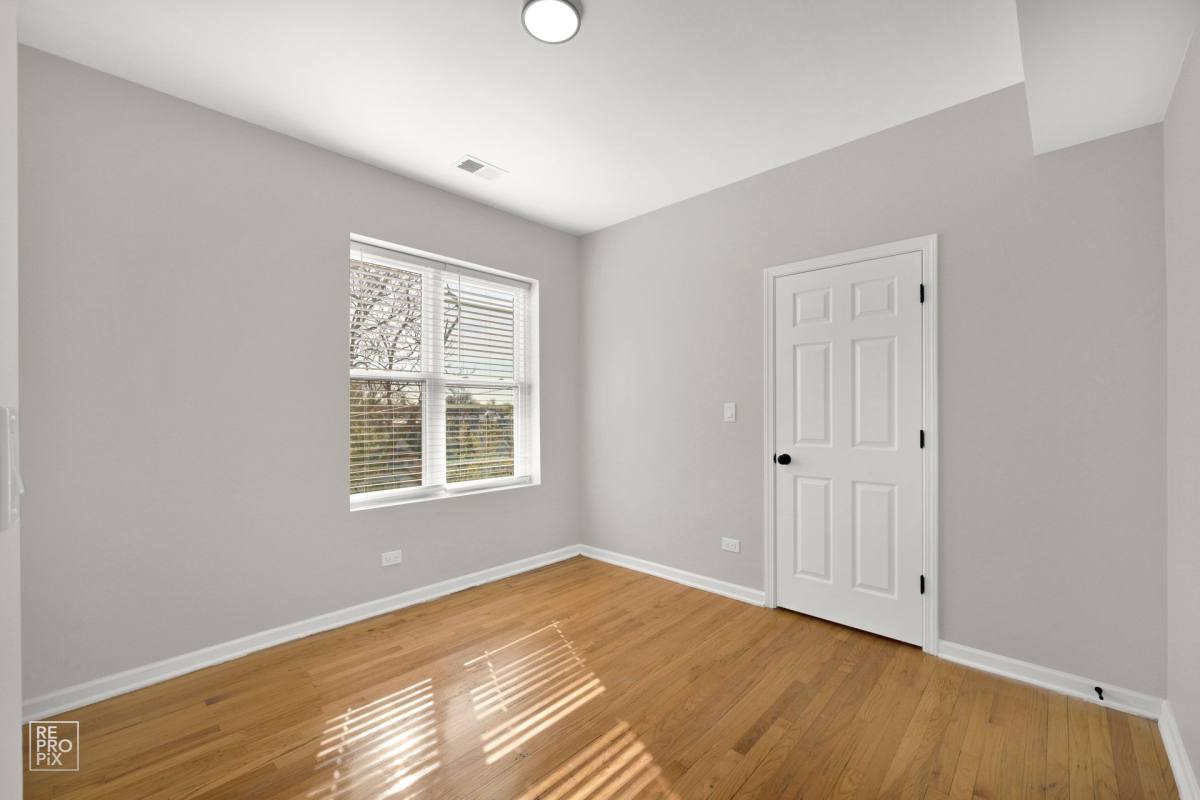 Apartment for rent at 1145 N Austin Blvd, Chicago, IL 60651