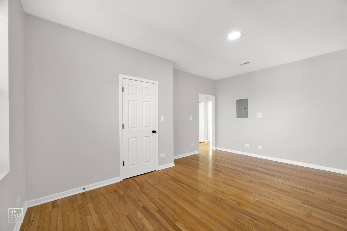 Apartment for rent at 1145 N Austin Blvd, Chicago, IL 60651