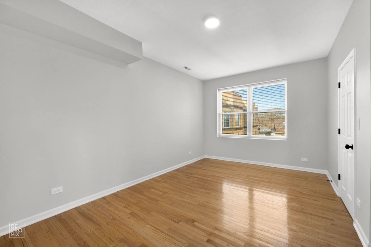 Apartment for rent at 1145 N Austin Blvd, Chicago, IL 60651