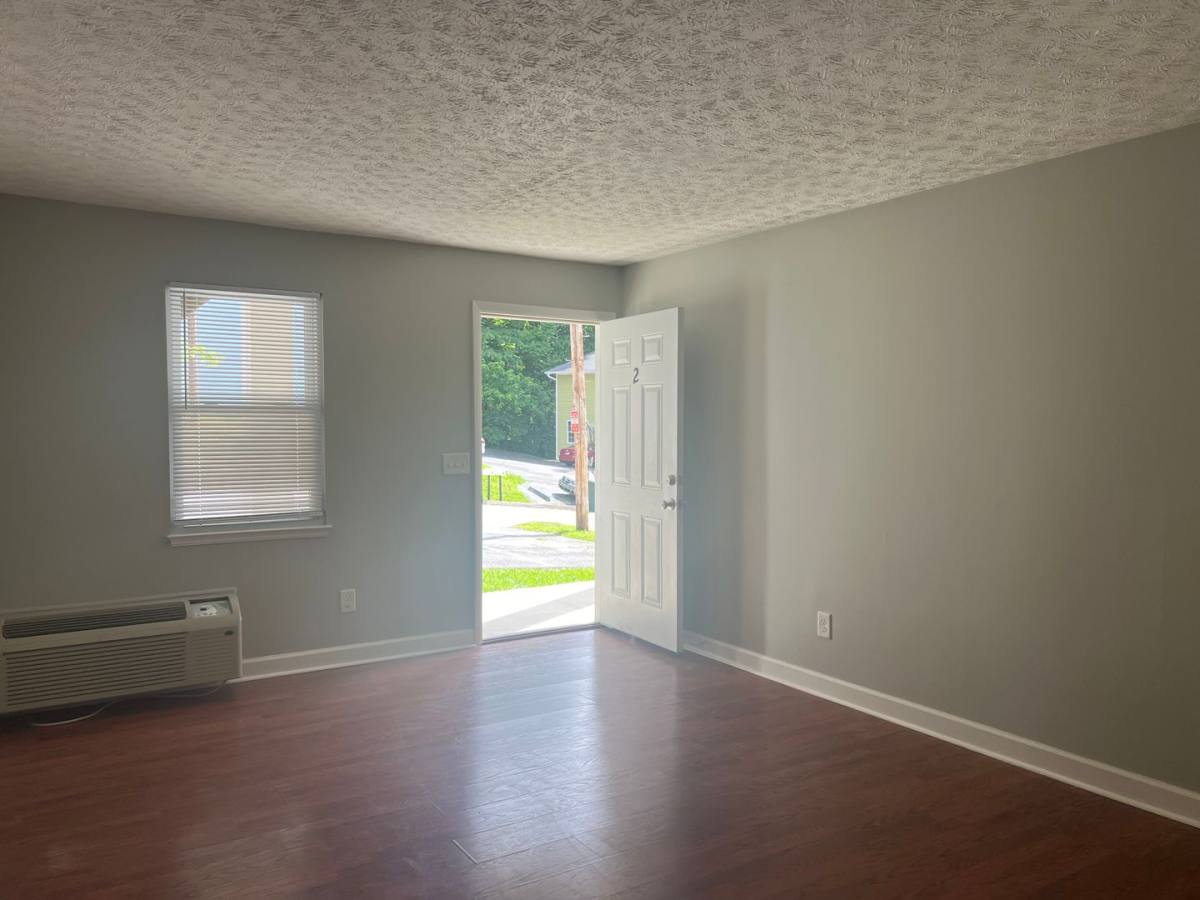Apartment for rent at 657 Jena Beth Dr, Elizabethton, TN 37643