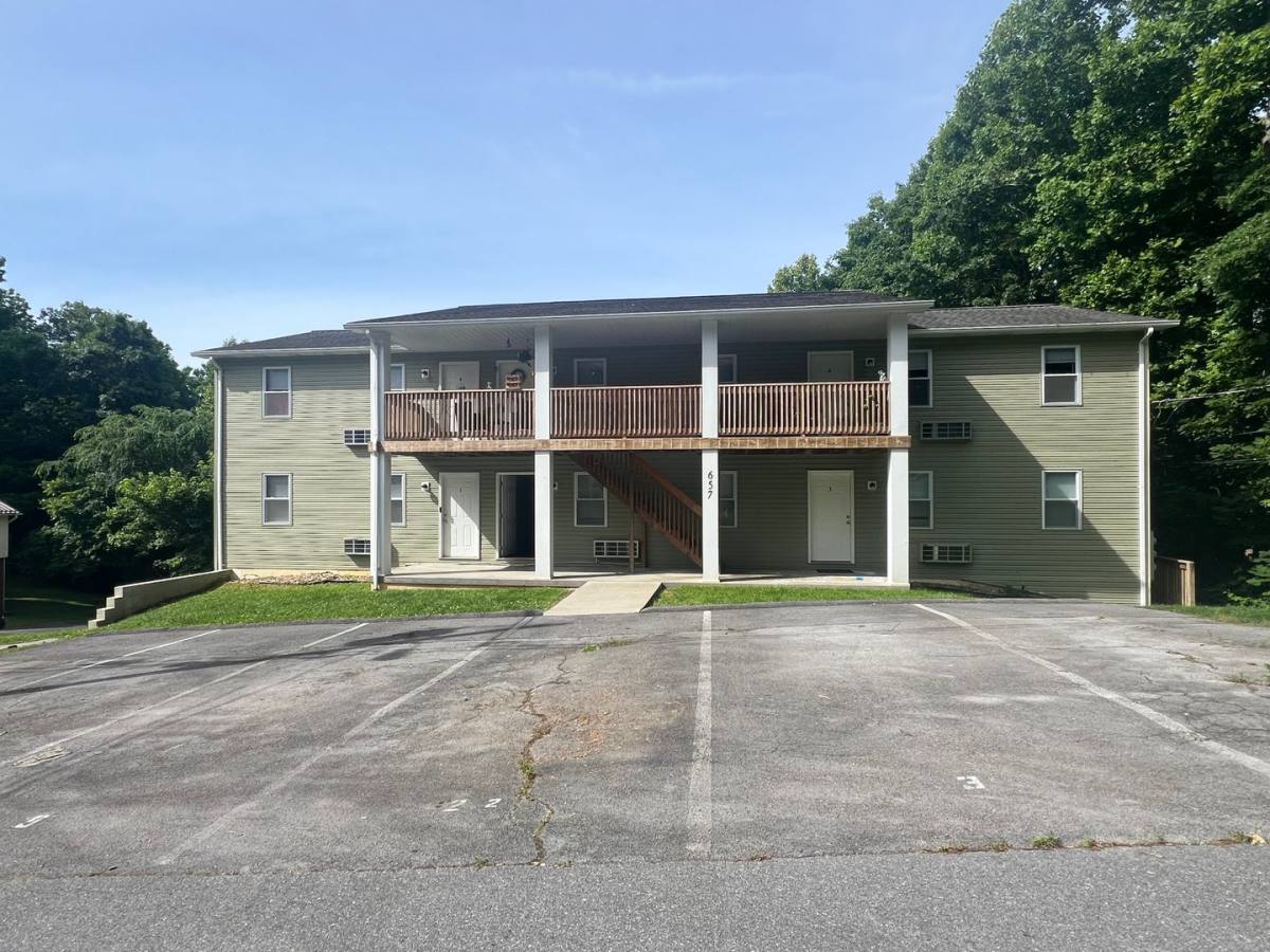Apartment for rent at 657 Jena Beth Dr, Elizabethton, TN 37643