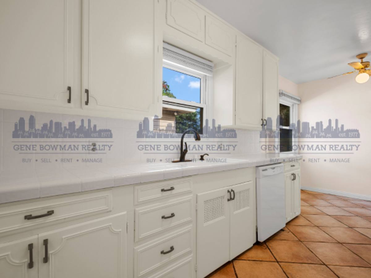 Apartment for rent at 6129-31 Pembroke Dr, San Diego, CA 92115