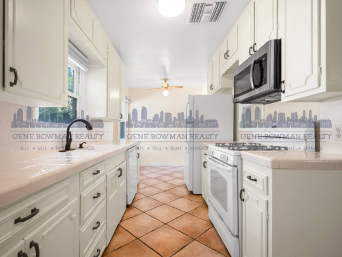 Apartment for rent at 6129-31 Pembroke Dr, San Diego, CA 92115