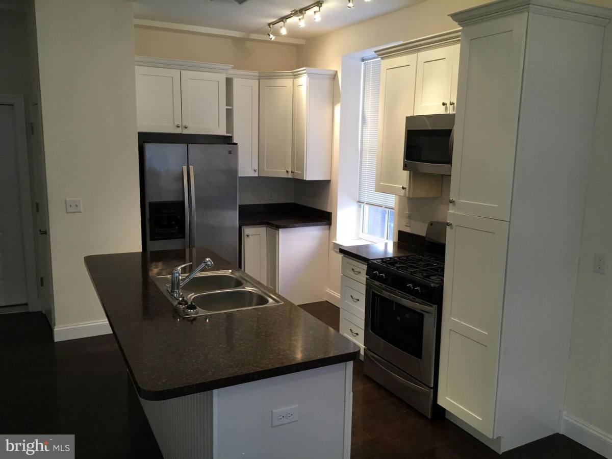 Apartment for rent at 22 N George St, York, PA 17401