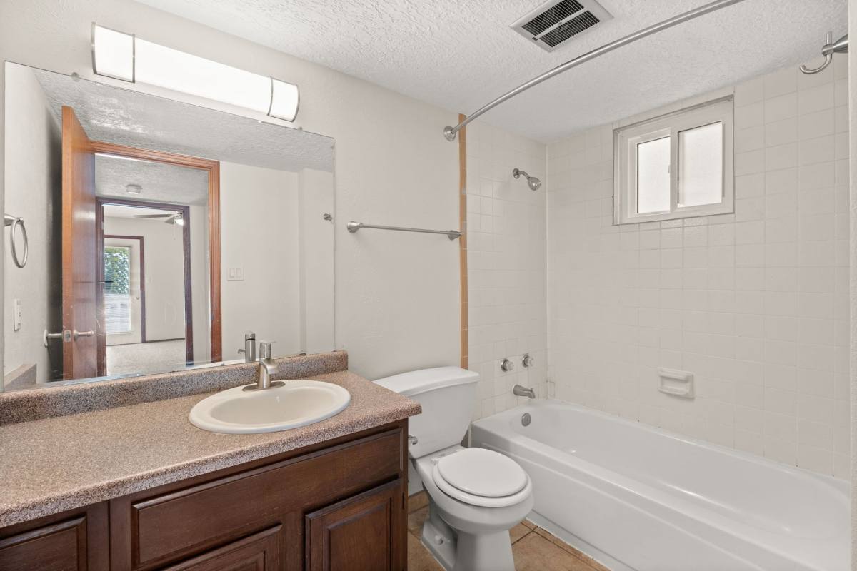 Apartment for rent at 4300 Bryn Mawr Dr NE, Albuquerque, NM 87107