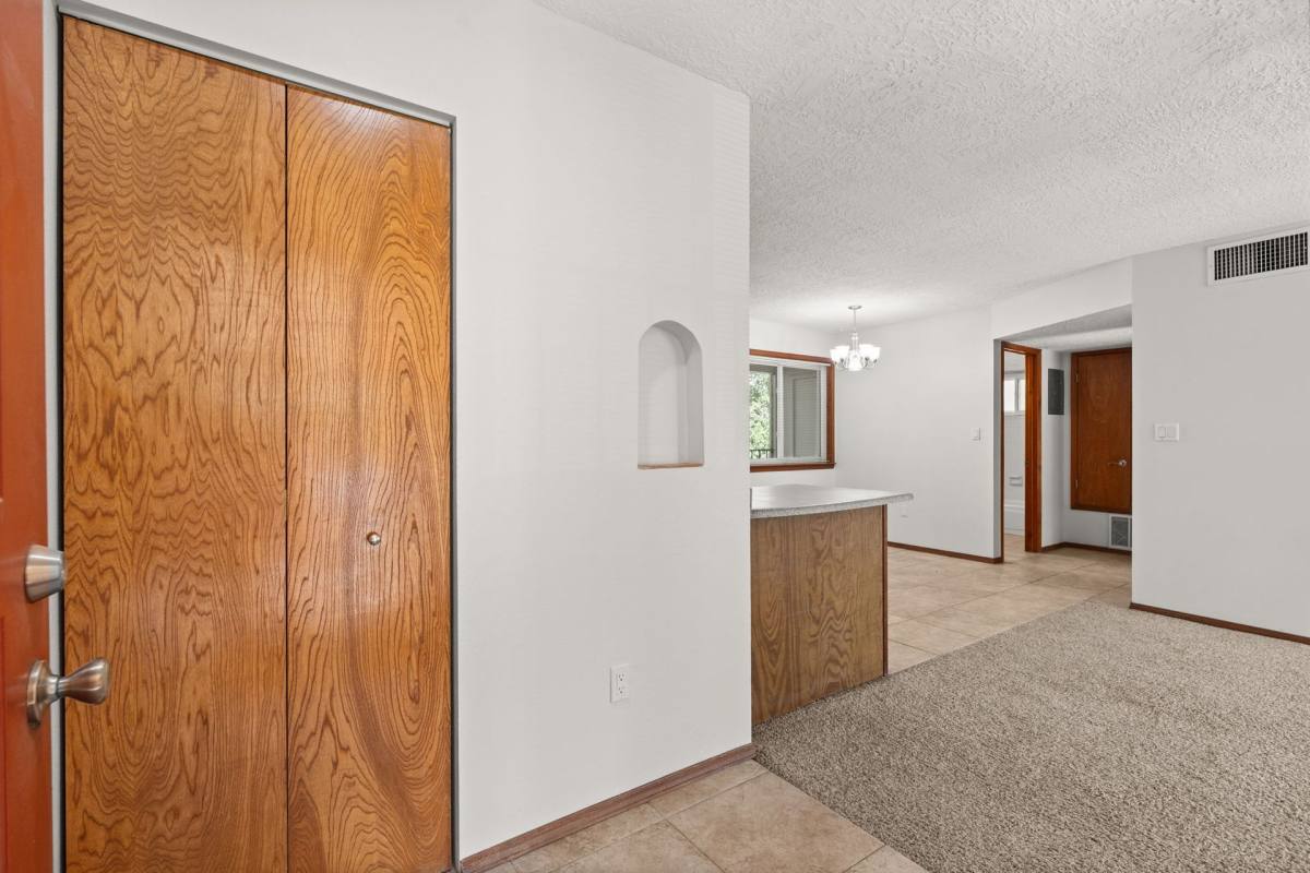 Apartment for rent at 4300 Bryn Mawr Dr NE, Albuquerque, NM 87107