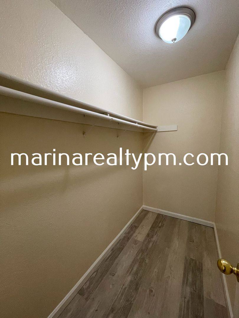 Apartment for rent at 1220 Dana Dr, Fairfield, CA 94533