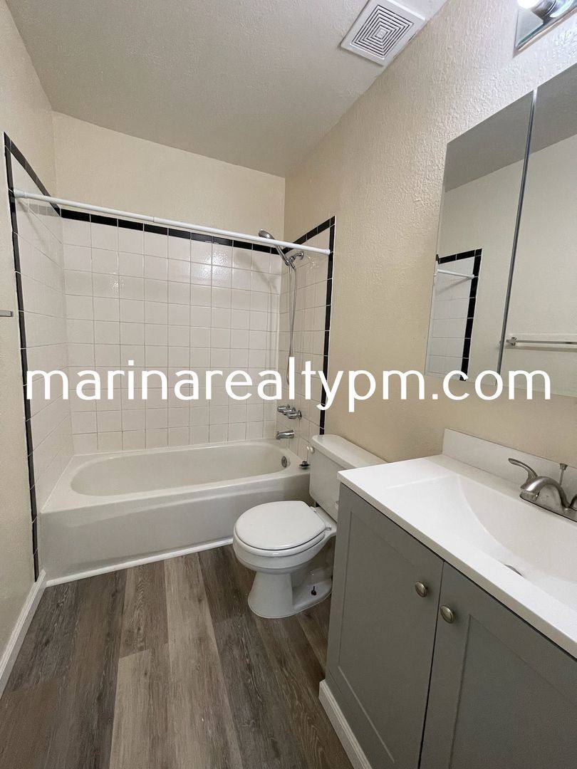 Apartment for rent at 1220 Dana Dr, Fairfield, CA 94533