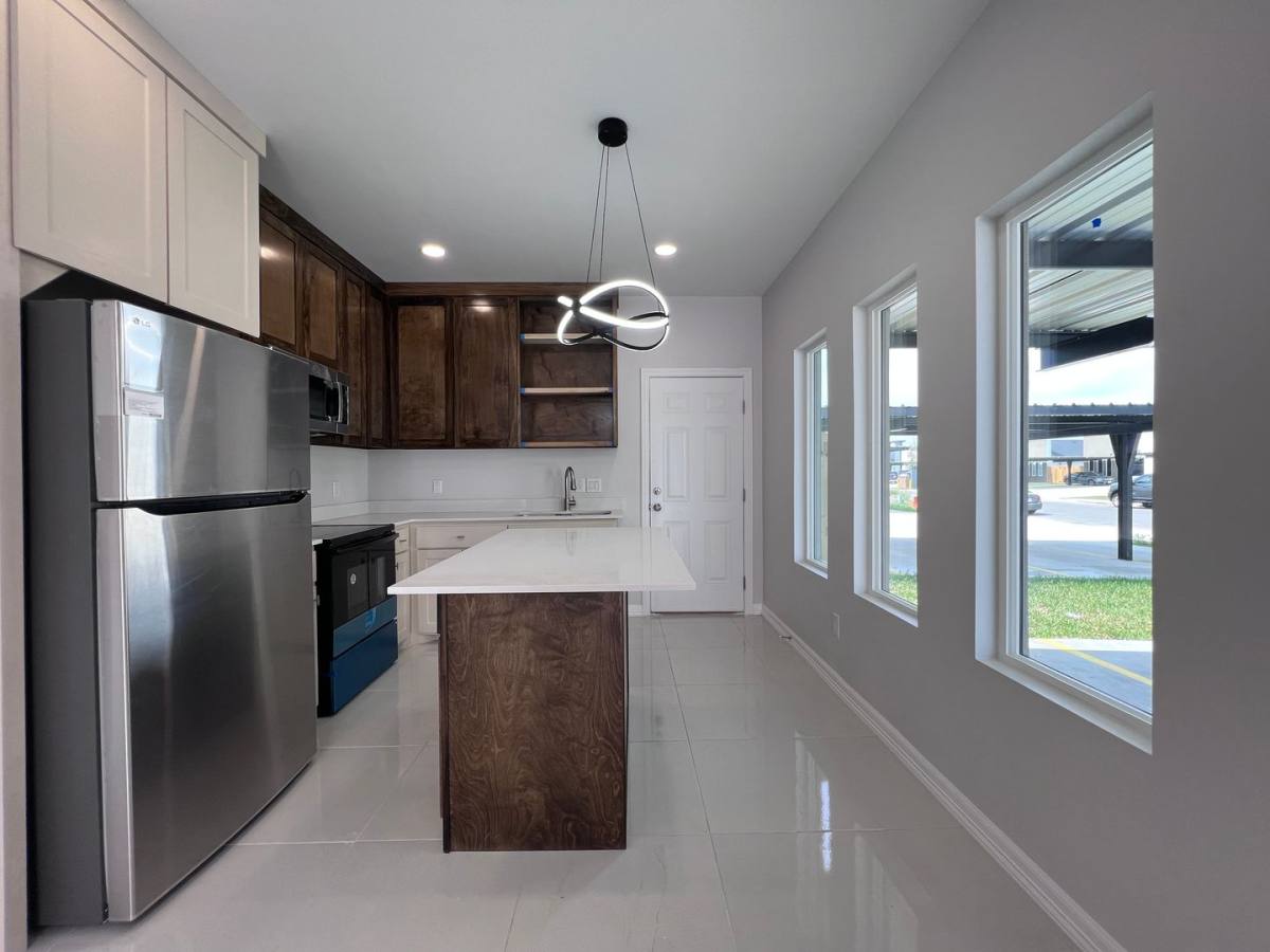 Townhouse for rent at 3000 Links Dr, Edinburg, TX 78541