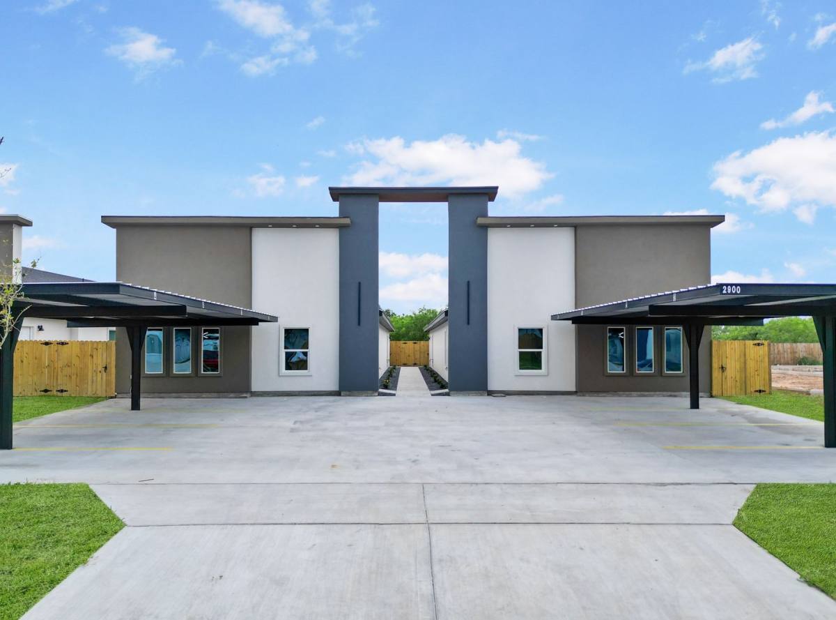 Townhouse for rent at 3000 Links Dr, Edinburg, TX 78541