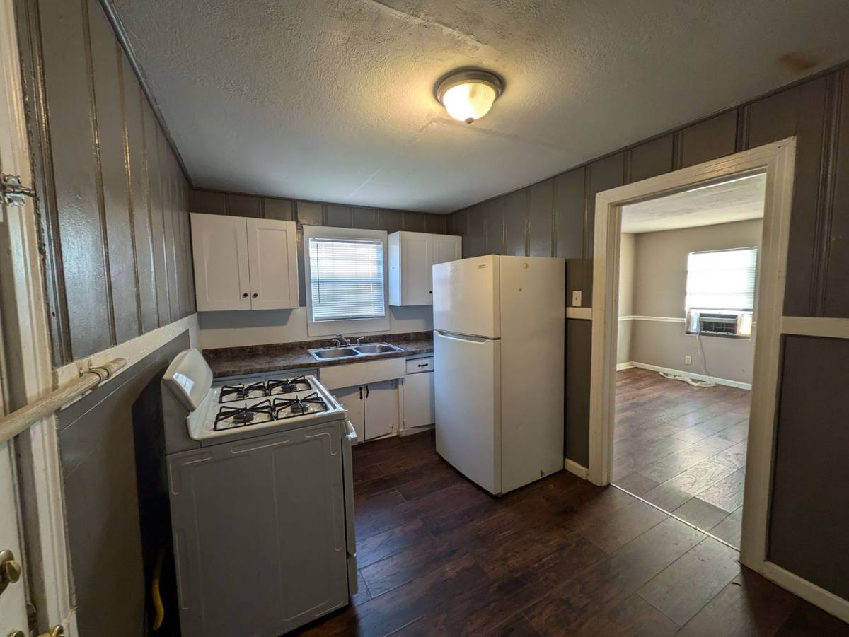 Apartment for rent at 1243 Long Ave, Beaumont, TX 77701