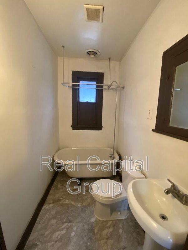 House for rent at 156 James St, Buffalo, NY 14210