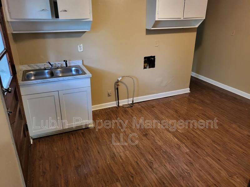 Apartment for rent at 2468 Yale Ave, Memphis, TN 38112