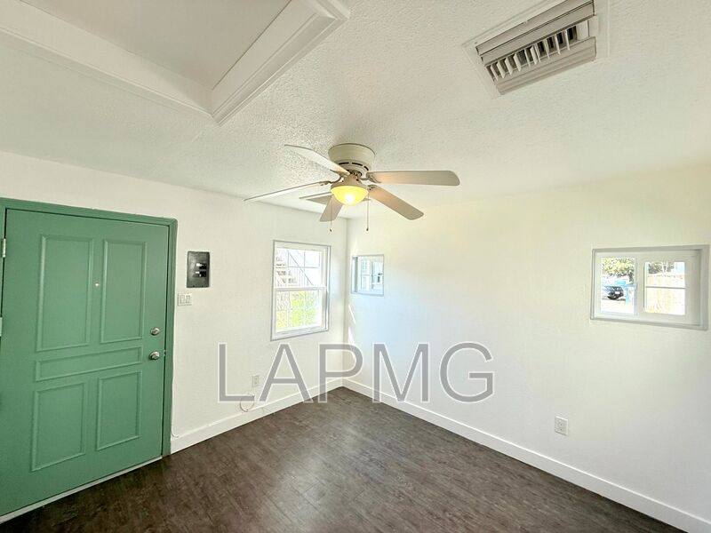 House for rent at 4014 W 102nd St, Inglewood, CA 90304