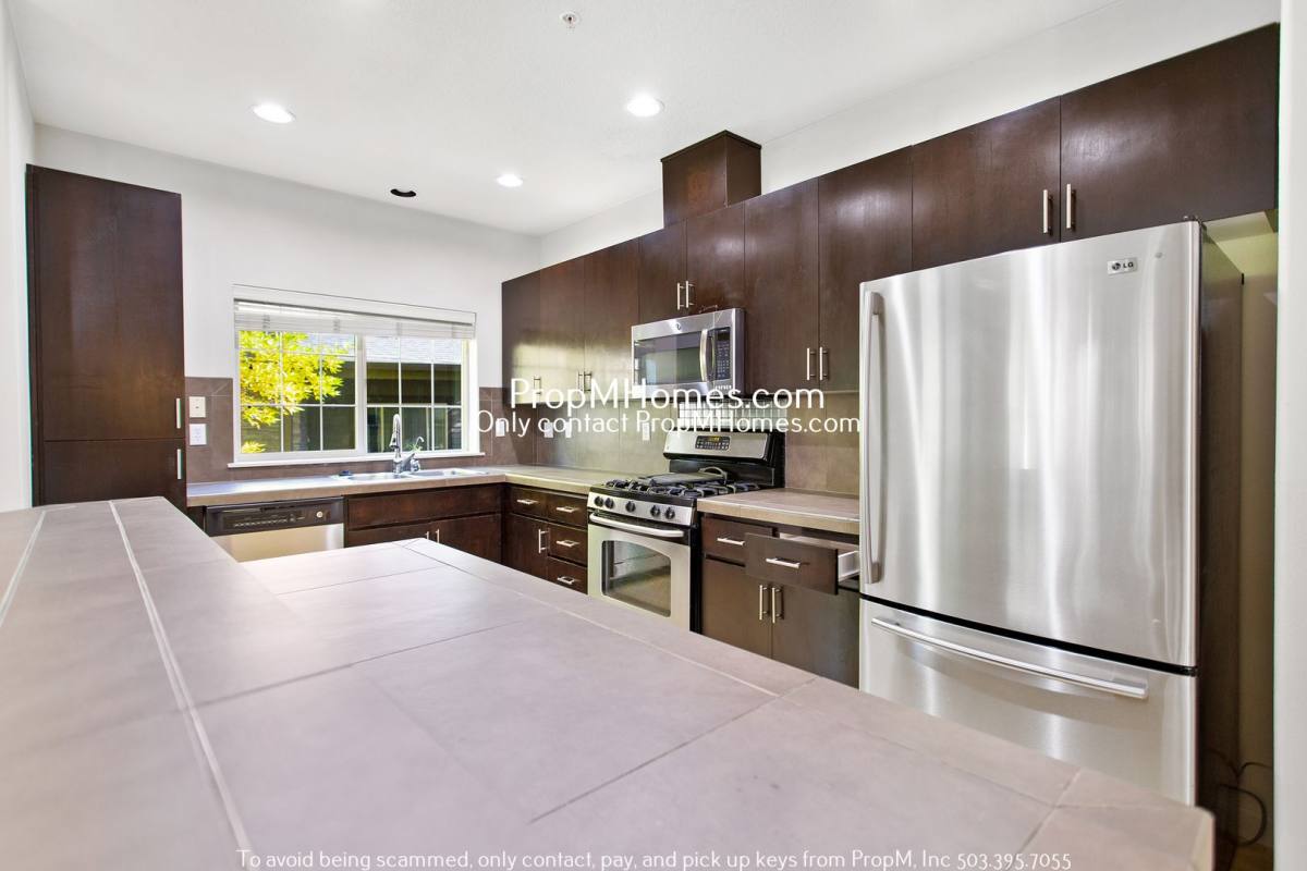 House for rent at 610 NE Garswood Lane, Beaverton, OR 97006