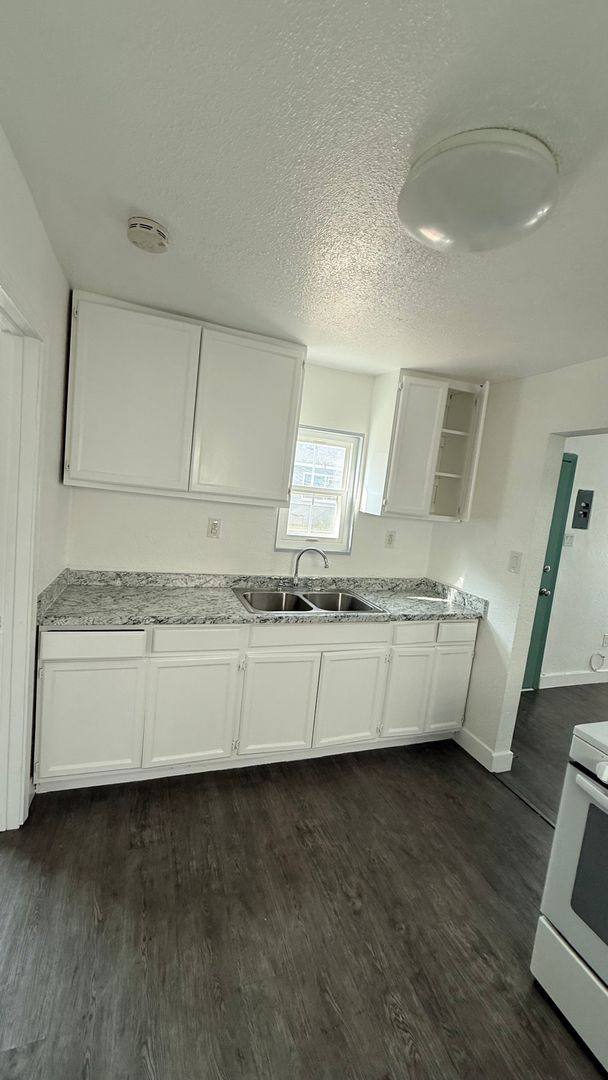 Apartment for rent at 4014-4020 W 102nd St, Inglewood, CA 90304