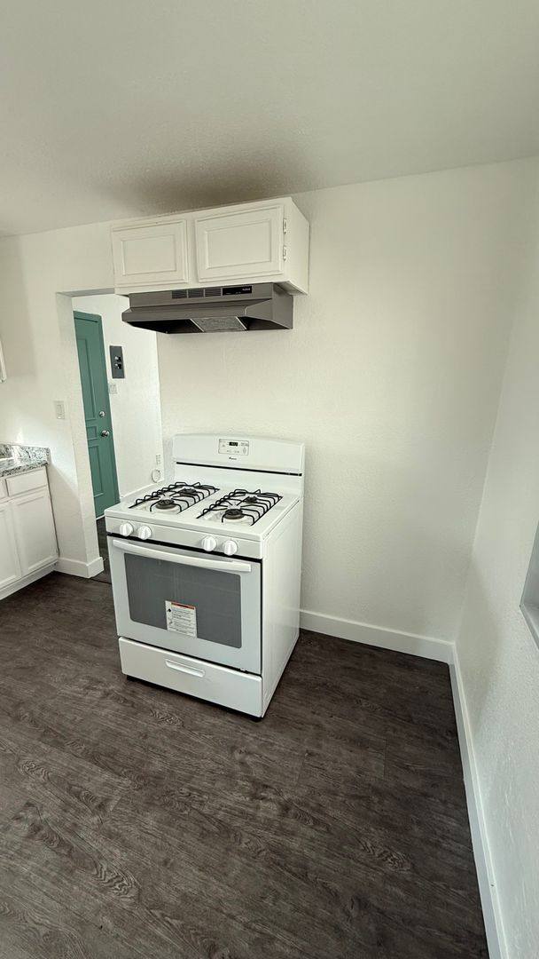 Apartment for rent at 4014-4020 W 102nd St, Inglewood, CA 90304