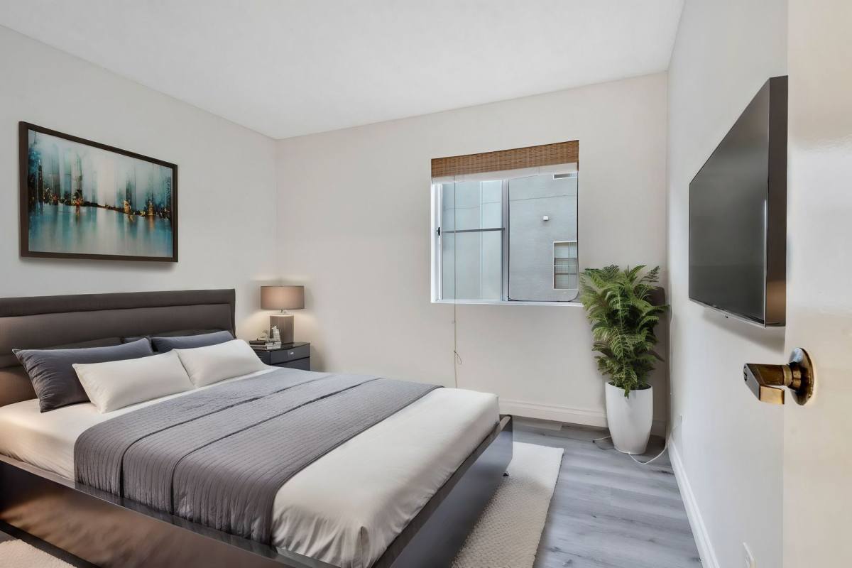 Apartment for rent at 501-509 Pacific St, Santa Monica, CA 90405