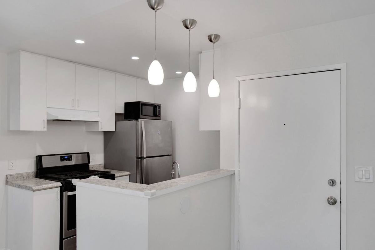 Apartment for rent at 501-509 Pacific St, Santa Monica, CA 90405