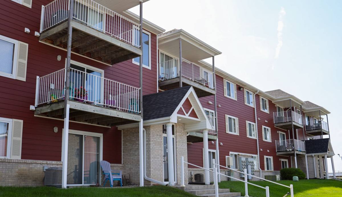 Apartment for rent at 1106 Grenoble Dr, Bellevue, NE 68123