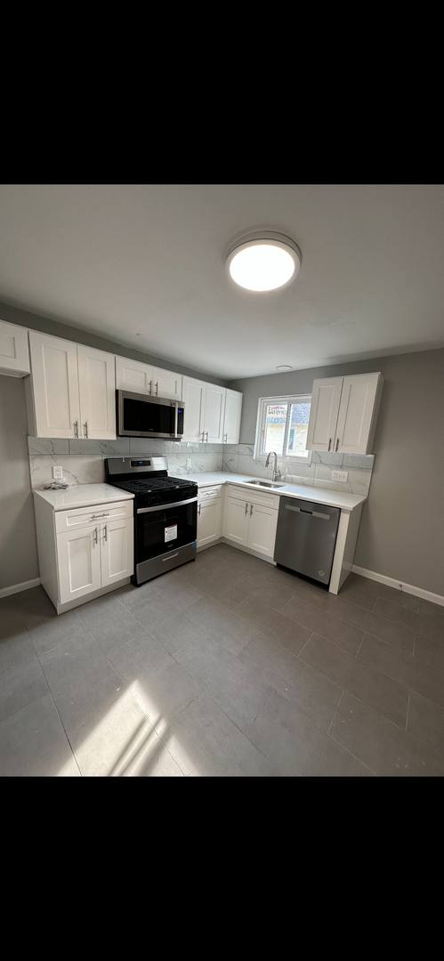 Apartment for rent at 75 Hillside Ave, Middletown, CT 06457