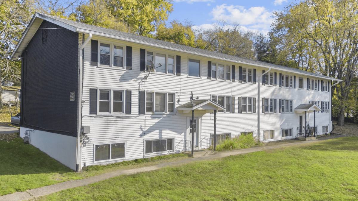 Apartment for rent at 75 Hillside Ave, Middletown, CT 06457