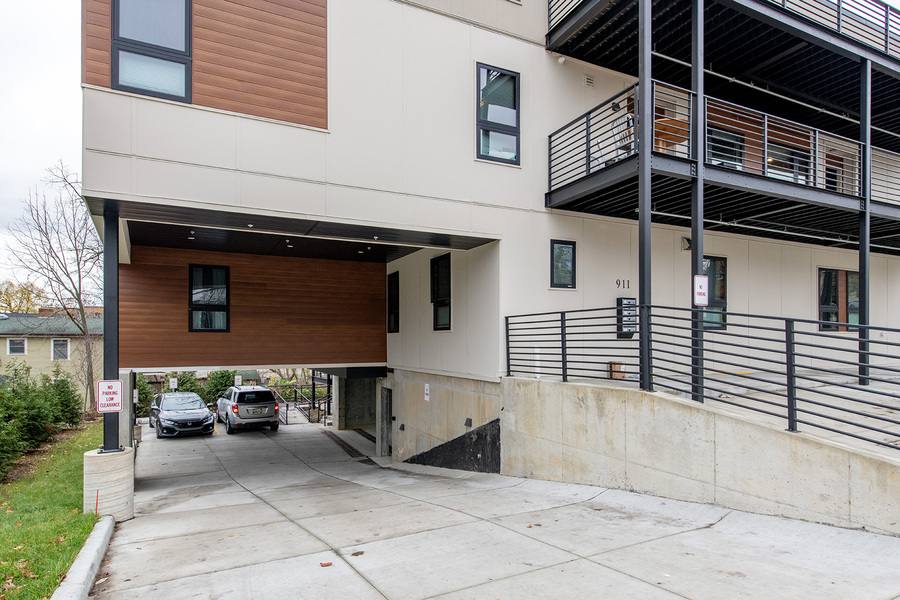 Apartment for rent at 911 S Main #301, Ann Arbor, MI 48104