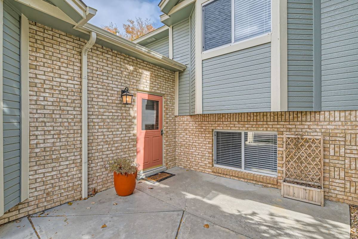 House for rent at 284 Dover Court, Broomfield, CO 80020