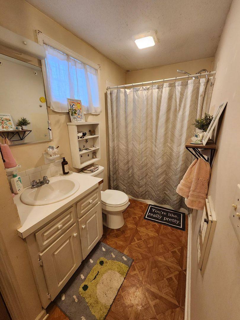 Apartment for rent at 322 Sumter St, Charleston, SC 29403