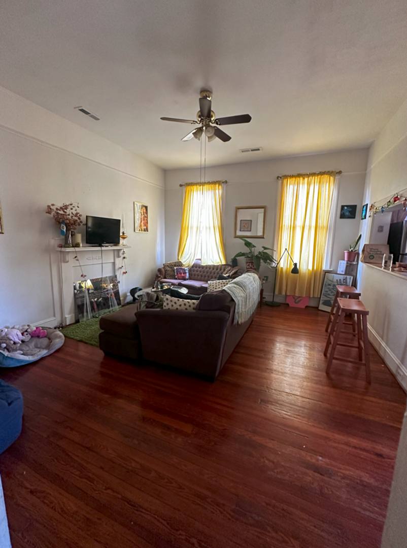 Apartment for rent at 322 Sumter St, Charleston, SC 29403