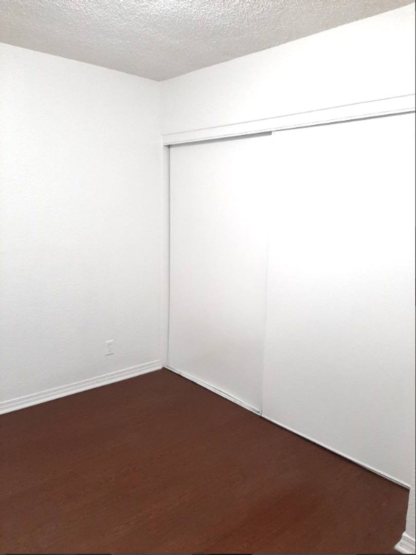 Apartment for rent at 734-736 E 80th St, Los Angeles, CA 90001