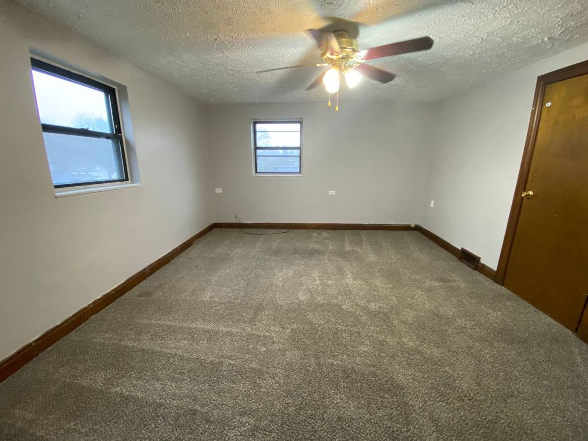 Apartment for rent at 1930 Newton St, Akron, OH 44305