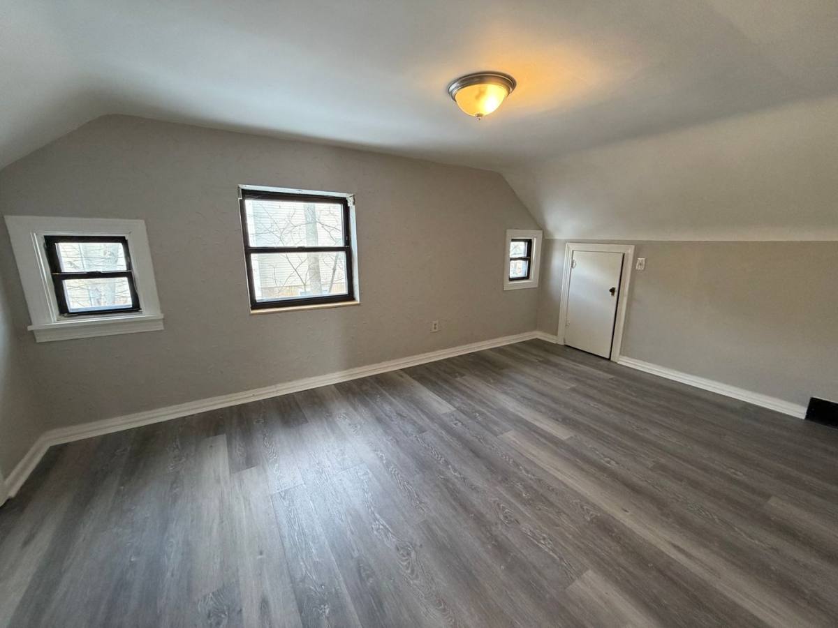 Apartment for rent at 1930 Newton St, Akron, OH 44305
