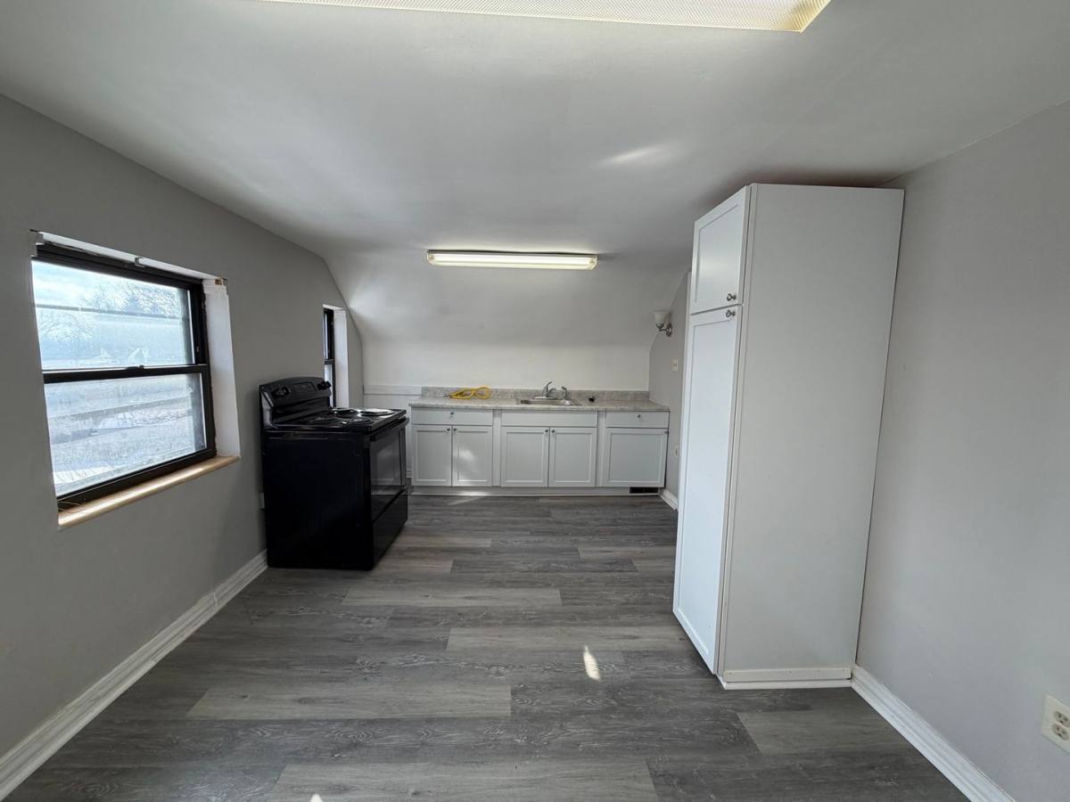 Apartment for rent at 1930 Newton St, Akron, OH 44305