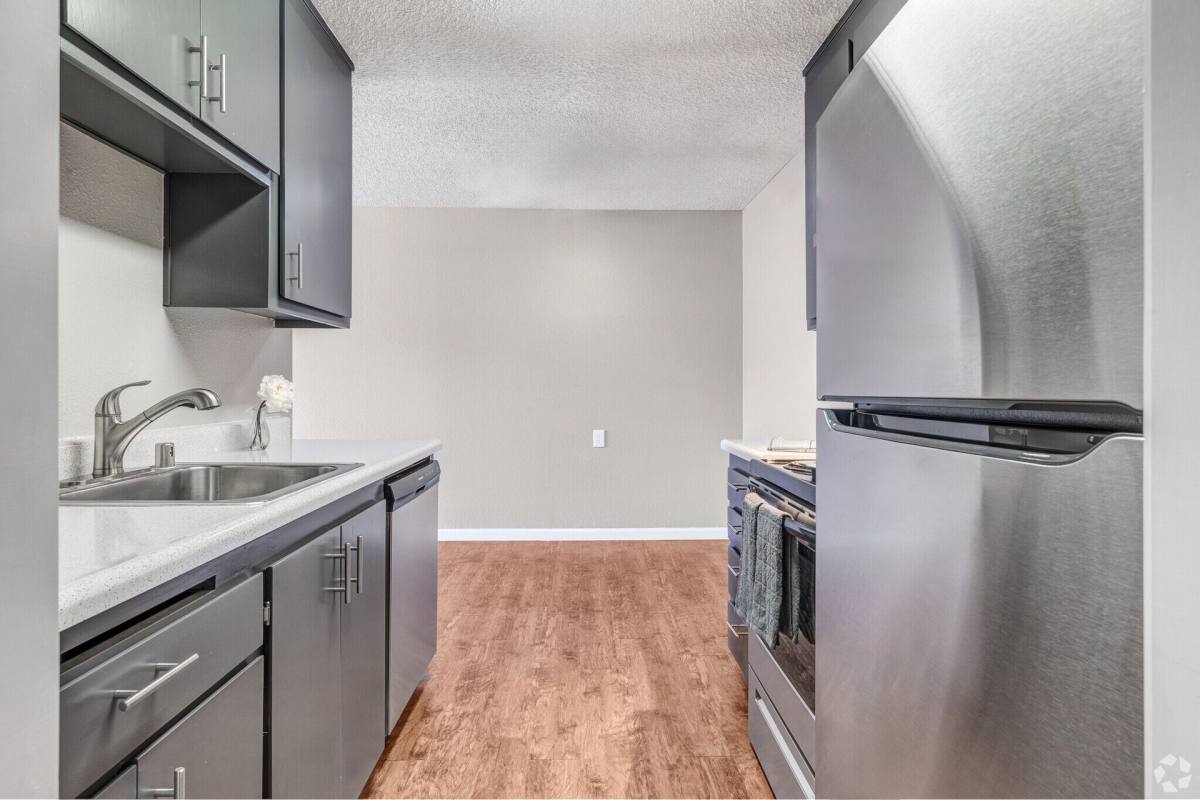 Apartment for rent at 1712 Carver Rd, Modesto, CA 95350