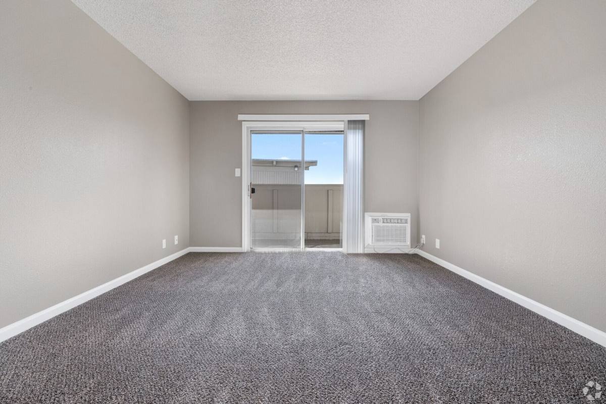 Apartment for rent at 1712 Carver Rd, Modesto, CA 95350