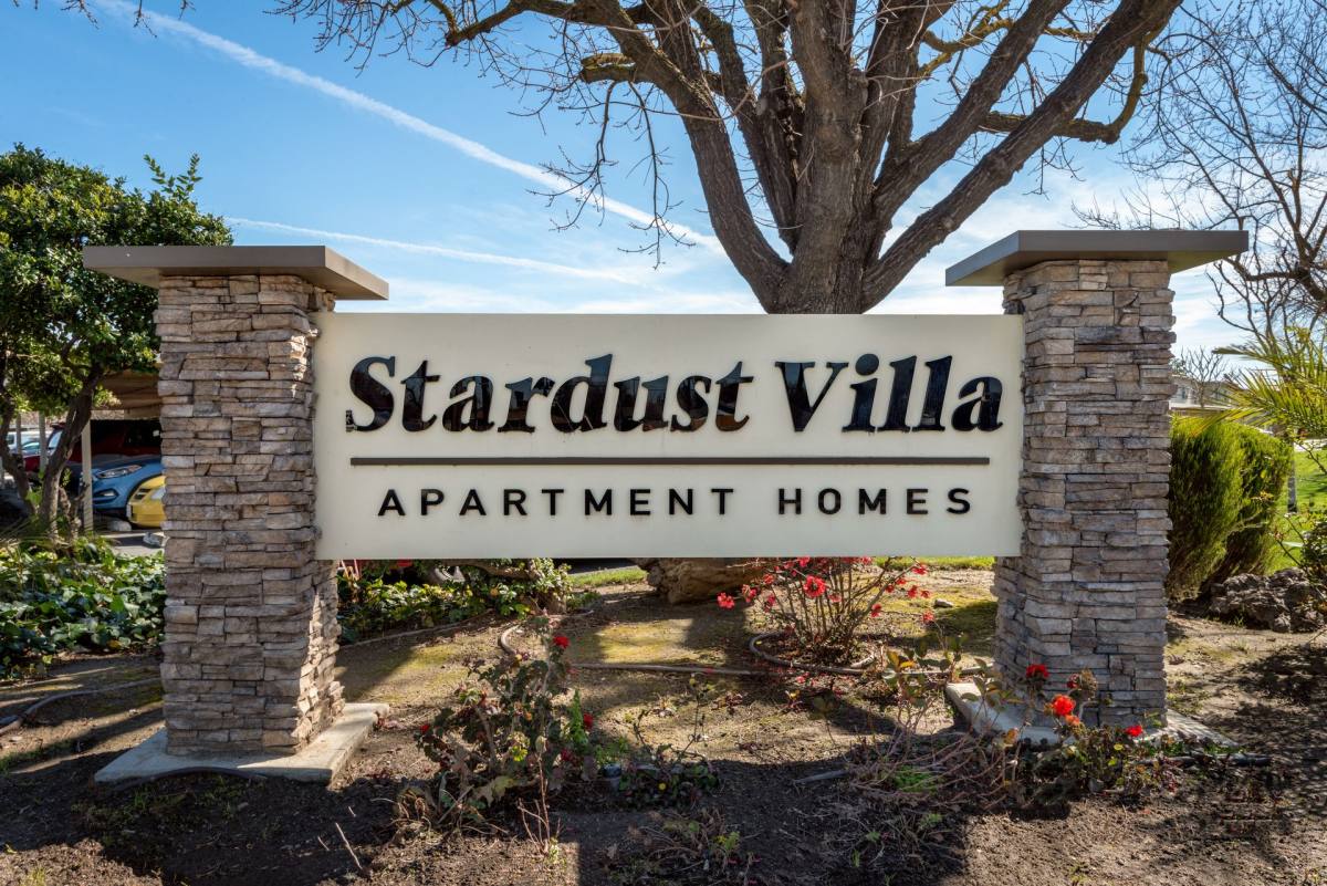 Apartment for rent at 1712 Carver Rd, Modesto, CA 95350