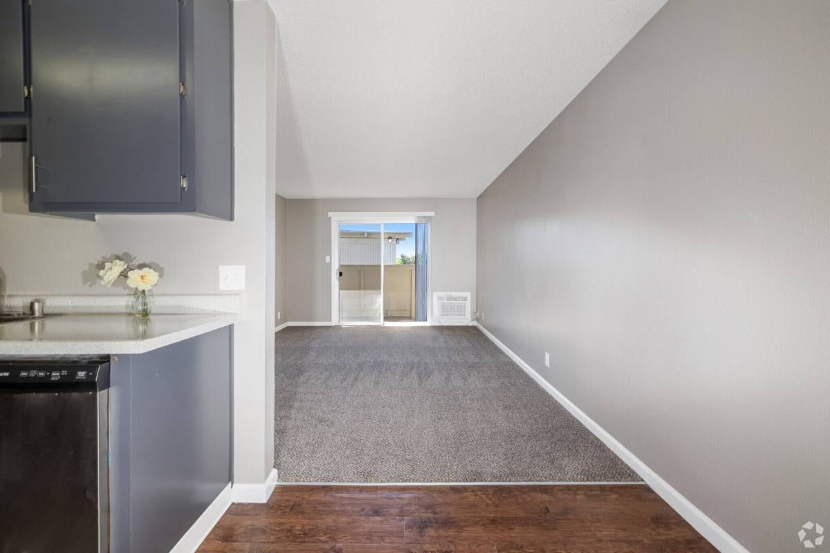 Apartment for rent at 1712 Carver Rd, Modesto, CA 95350