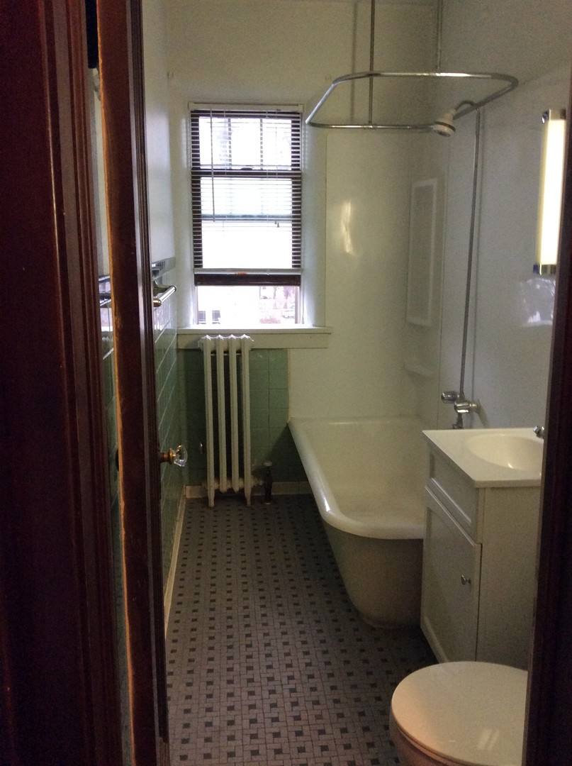 Apartment for rent at 1642 Charles Ave, Saint Paul, MN 55104