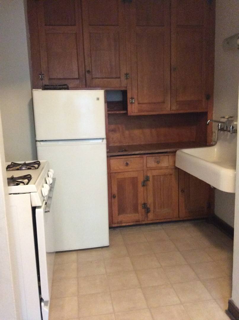 Apartment for rent at 1642 Charles Ave, Saint Paul, MN 55104