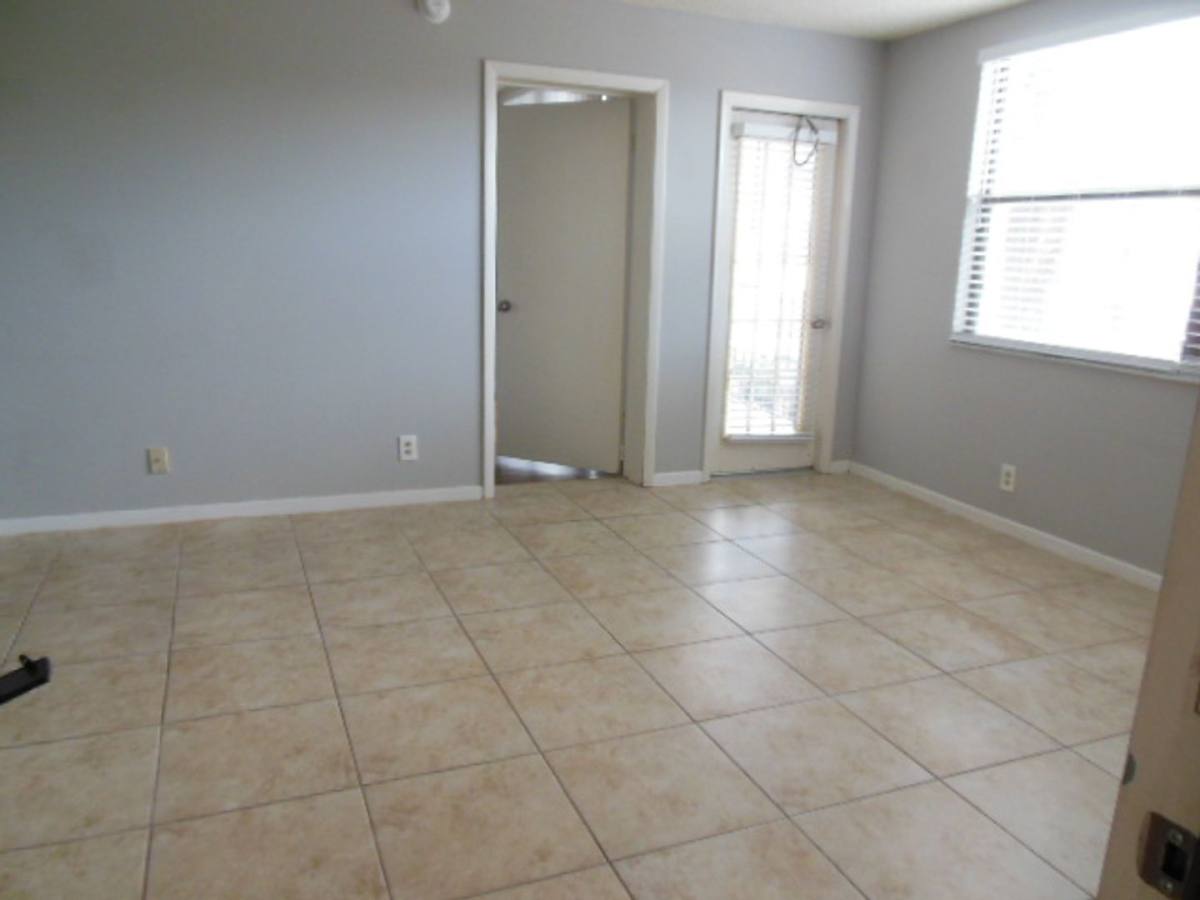 Apartment for rent at 738 Executive Center Dr, West Palm Beach, FL 33401