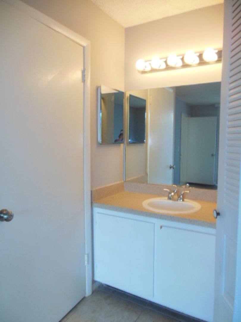 Apartment for rent at 738 Executive Center Dr, West Palm Beach, FL 33401