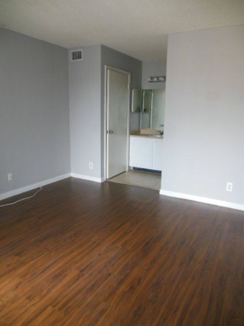 Apartment for rent at 738 Executive Center Dr, West Palm Beach, FL 33401