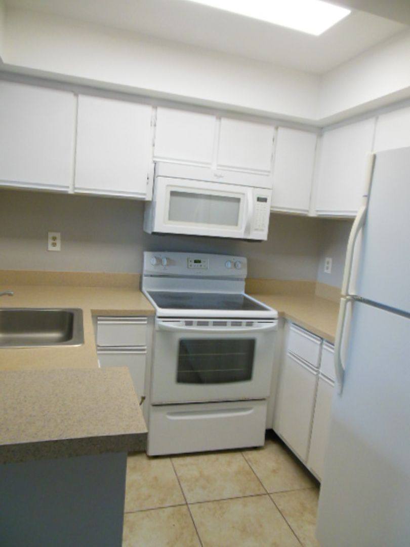 Apartment for rent at 738 Executive Center Dr, West Palm Beach, FL 33401