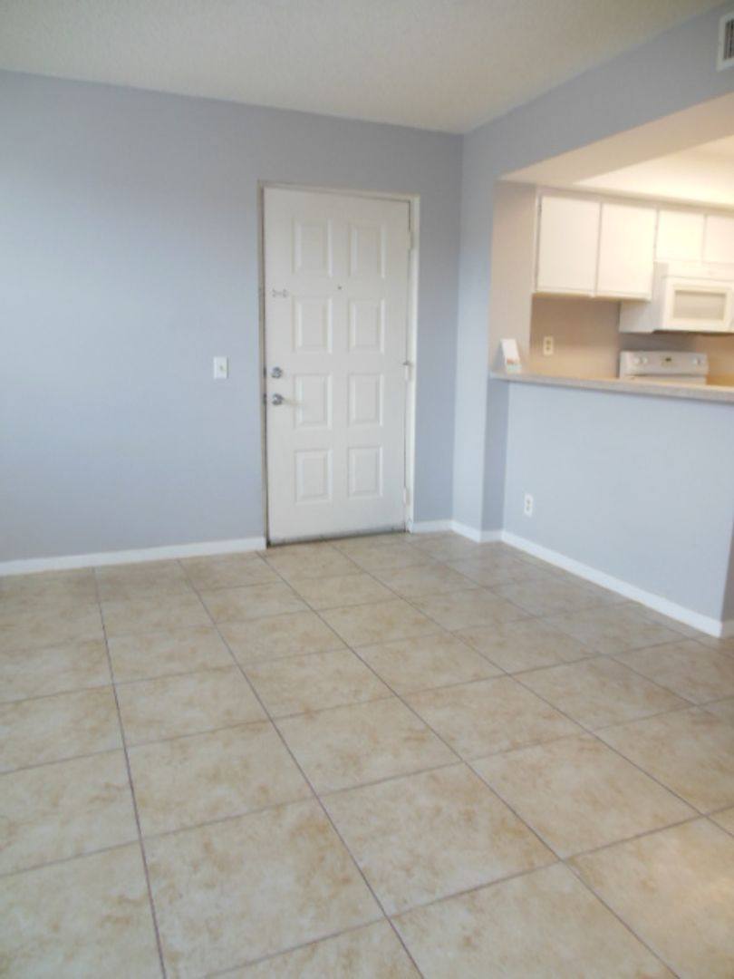 Apartment for rent at 738 Executive Center Dr, West Palm Beach, FL 33401