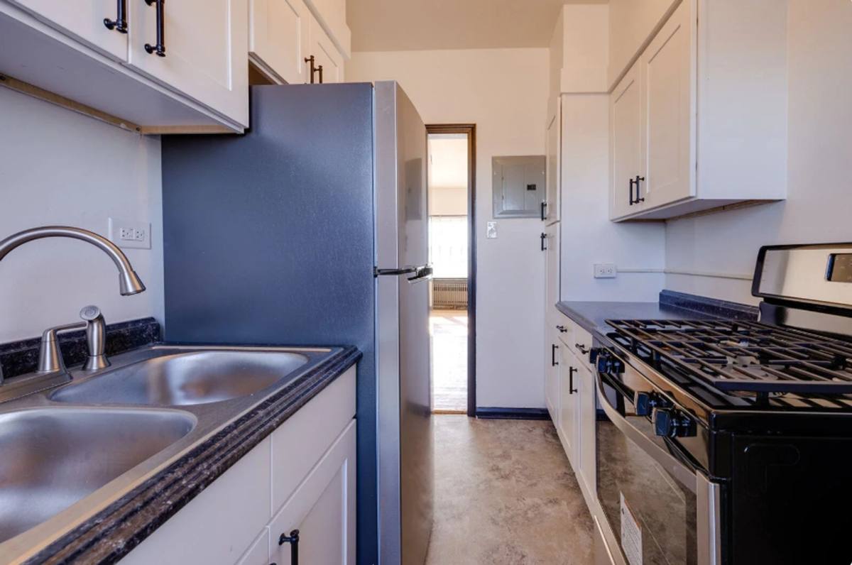 Apartment for rent at 3333 Grand Ave, Des Moines, IA 50312