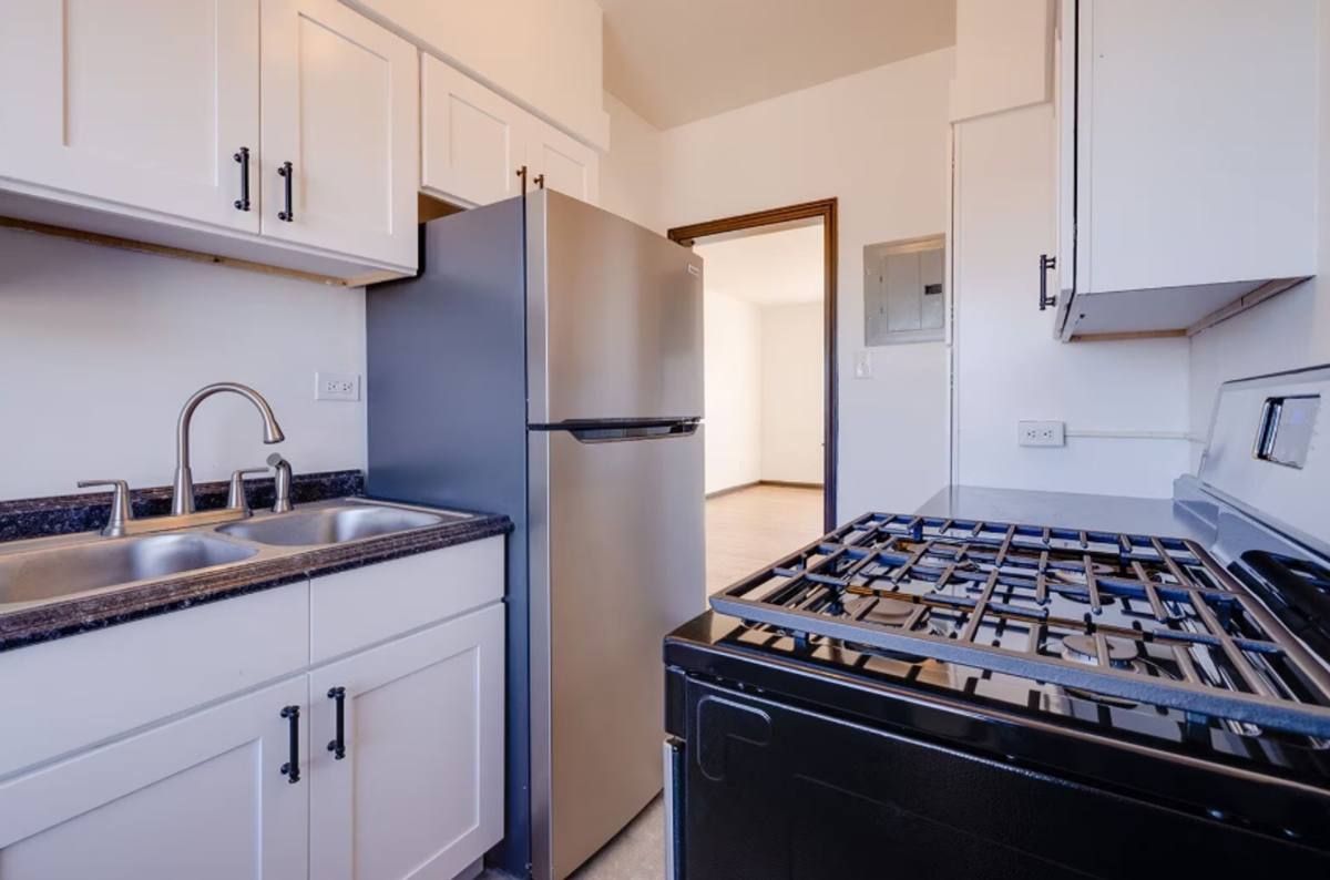 Apartment for rent at 3333 Grand Ave, Des Moines, IA 50312