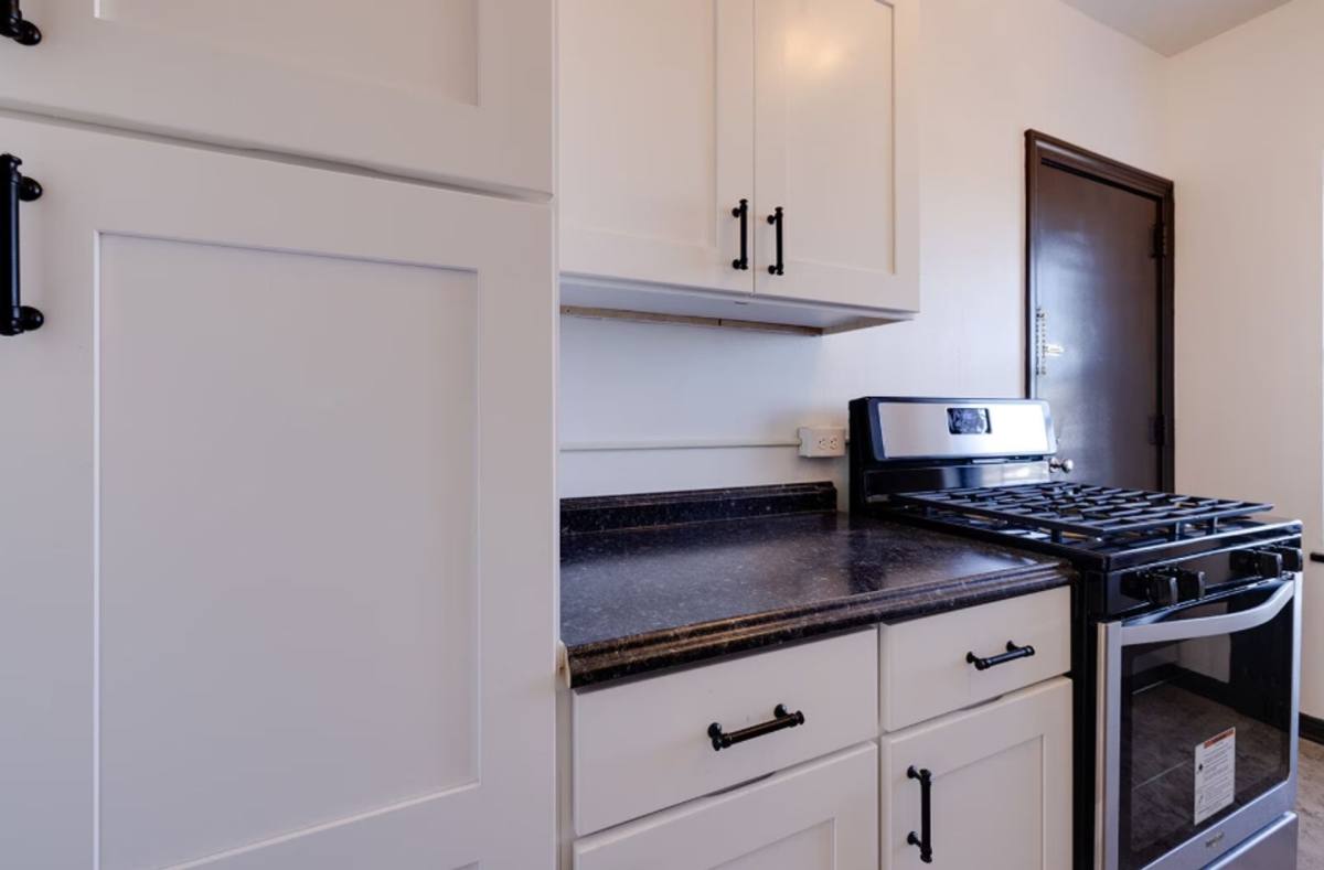 Apartment for rent at 3333 Grand Ave, Des Moines, IA 50312